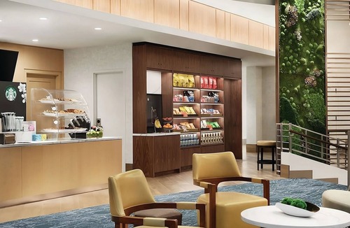Streeterville Apartment | Just What You Were Looking For! 3 Spacious Units, Pool, Close to Navy Pier