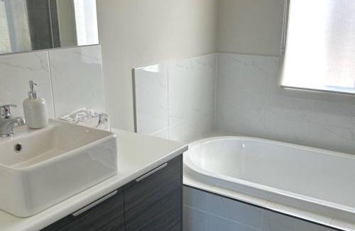 Warrenben House | Justashaq