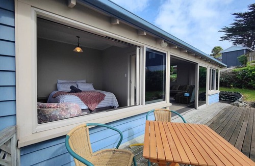 Riverton House | Justavacation Beachfront Bach