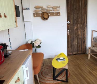 Veules-les-Roses Apartment | Juste au dessus de la Veules