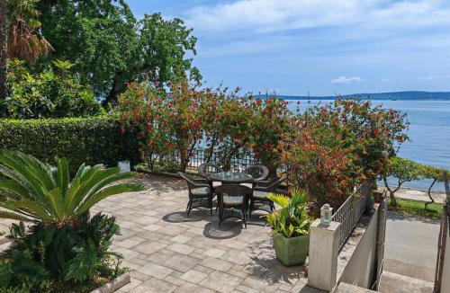 Kastel Luksic Apartment | Justiniana