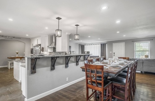 Central Oklahoma City House | JustLikeHome OKC-50th Street Luxury Stay for up to 14