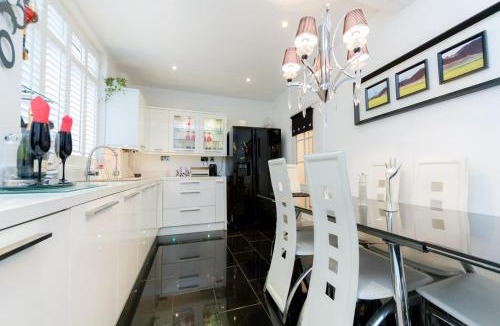 Graveney Apartment | Juzz Holiday Lets
