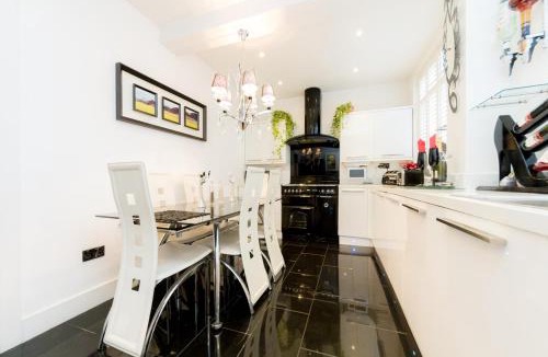 Graveney Apartment | Juzz Holiday Lets