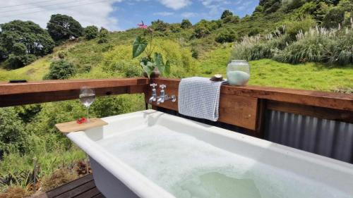 Tapu House | Kōtare Cabin, Thames Coast