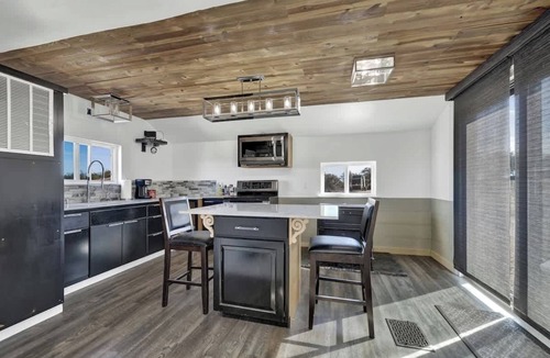 Center Point House | K Loma Vista with Hill Country Views