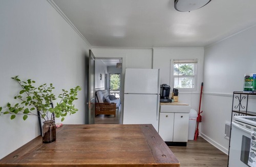 Clayton Apartment | K's Motel - Fishermans Retreat - Cottage