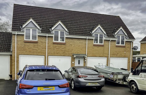 Bridgwater Apartment | K Suites - Cozy 2 bed Apt w/free parking