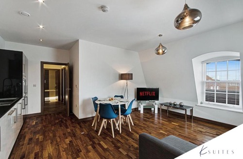 Welwyn Garden City Apartment | K Suites - Denmark House