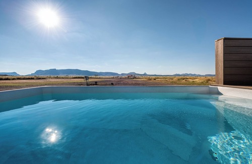 Marfa House | K&W Ranchita - Panoramic Views of Mitre Park and Davis Mountains