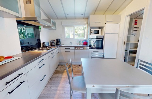 Brem Sur Mer House | Kabana Beach