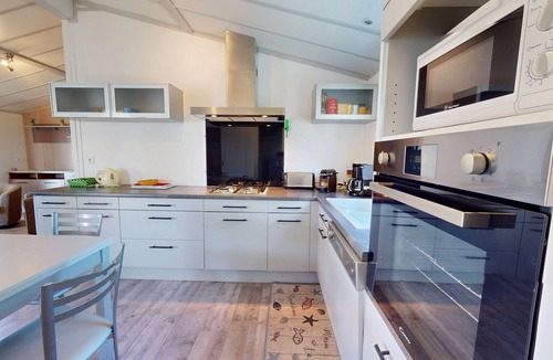 Brem Sur Mer House | Kabana Beach