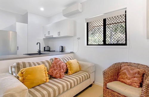 Picnic Bay House | Kadani, Magnetic Island