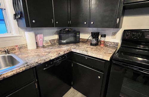 Hiawatha House | Kadia’s Place-The One Near 380 & Everything Else