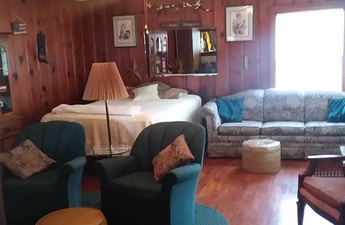 Kahoka House | Kahoka, MO Family Lodging