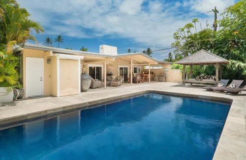 Kalama Tract House | Kailua Beachside home