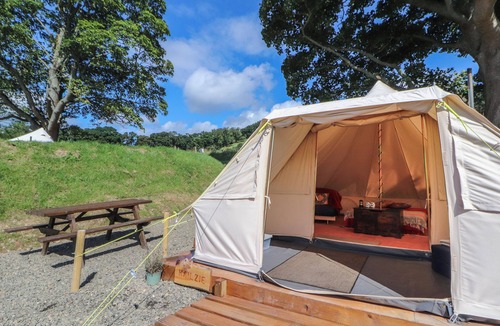 Glentress Cottage | KAILZIE, romantic, with open fire in Peebles