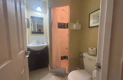 Kensington Market House | Kaisar Guest House