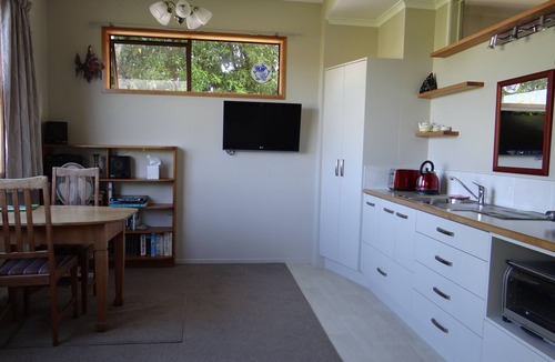 Omokoroa Bed & Breakfast | Kakariki Haven, Omokoroa