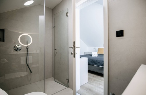 Lapad Hotel | Kala Luxury rooms by DuHomes