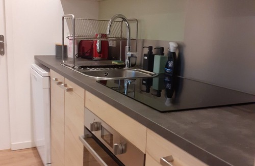 Lanester Apartment | KALEE Garden apartment
