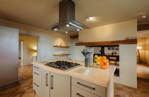 Puygaillard-de-Lomagne Cottage | Kalia House. a haven of peace with a large private pool