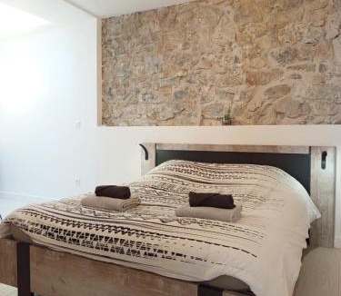 Le Bourg Apartment | Kalipay - 7 min à pied des Grands Buffets