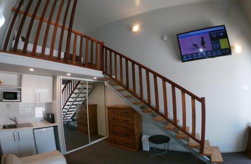 Kallangur Hotel | Kallangur Motel