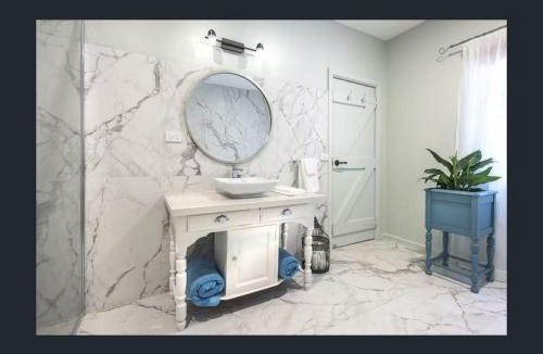 Kallista House | Kallista C & G