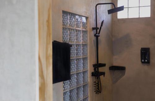 Bengkel Villa | Kalypso