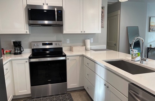 Southeast Eugene House | Kamal's Comfy Relaxation Zone