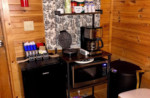 Brooklyn Cabin | Kamp 42 Degrees Campground