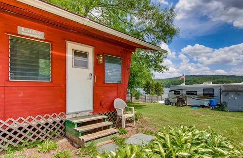 Hubbardton Cabin | Kamp Koby - Lake Front camp on Lake Hortonia