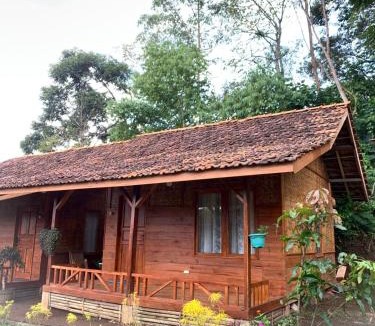 Karamat Wangi House | Kampung Bareto Cottage And Resto