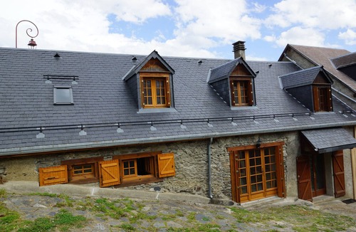 Gouaux-de-Larboust House | Kanaha Barn in Peyragudes