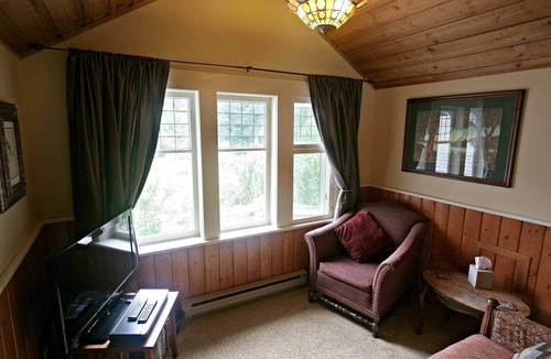 Eastsound Bed & Breakfast | Kangaroo House B&B on Orcas Island