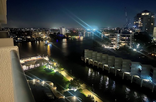 Kangaroo Point Apartment | Kangaroo Point Luxury Riverfront Apartment