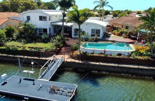 Bongaree House | Kangaroo Waters on Bribie