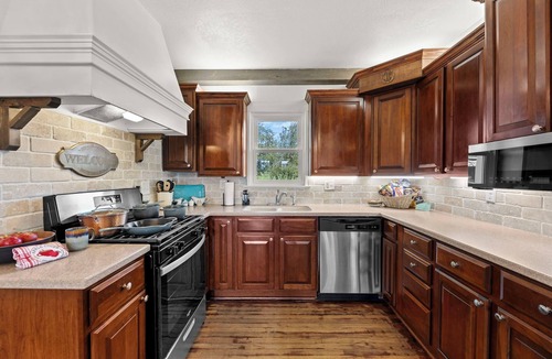 New Century Other | Kansas Farm & Lake Stay. Wade Ranch. World Cup