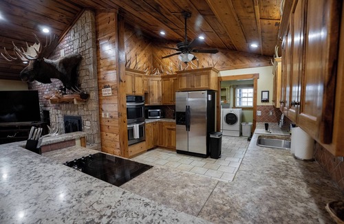 Bourbon County Cabin | Kansas Hunting Lodge