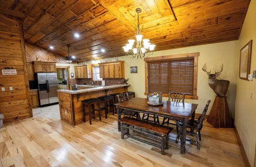 Bourbon County Cabin | Kansas Hunting Lodge