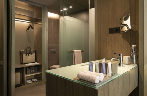 Petitenget Hotel | Kanvaz Village Resort Seminyak