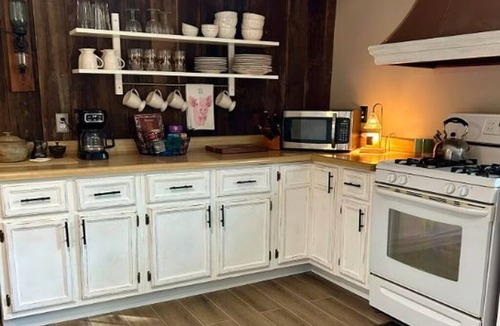 Cobden Other | Kaoline Station House