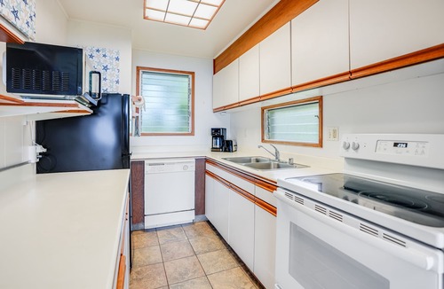 Wailua Apartment | Kapaa Sands Unit 10 Direct Oceanfront Studio