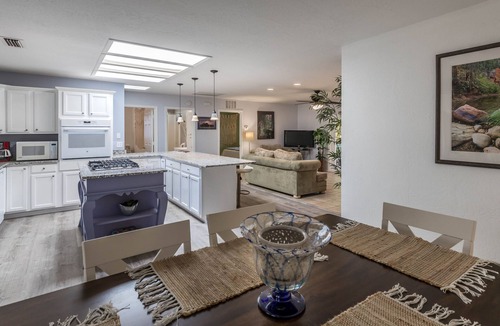 Cottonwood House | Kapila Gardens Family Retreat with heated pool