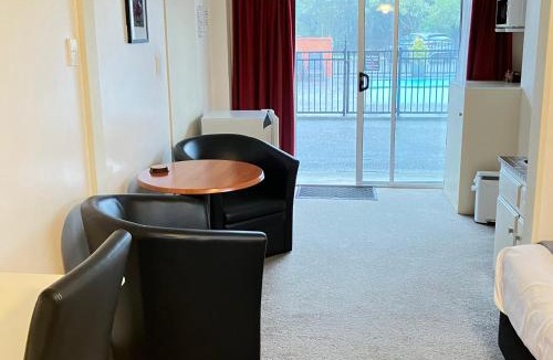Waikanae Hotel | Kapiti Gateway Motel