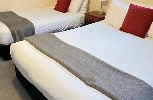 Waikanae Hotel | Kapiti Gateway Motel