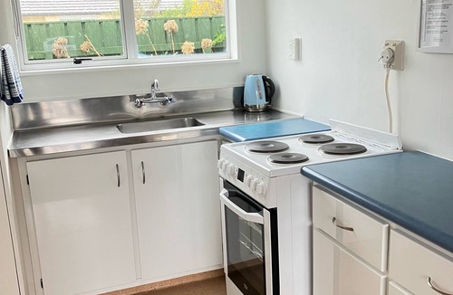 Waikanae Hotel | Kapiti Gateway Motel