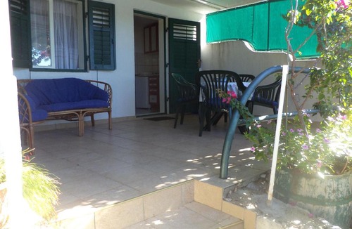 Kaprije Apartment | Kaprije Apartment Sleeps 2 Air Con WiFi
