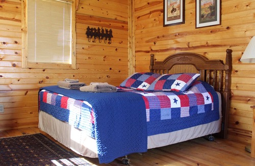 Sundance Cabin | Kara Creek - Queen Bed Cabin #2